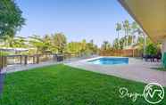 Swimming Pool 4 Stunning Waterfront 3BR with Heated POOL