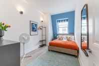 Bedroom 140 Minories