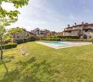 Swimming Pool 2 Bright Apt With Terrace and Shared Pool