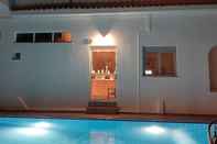 Swimming Pool Charming 4-bed Villa in Pefkali