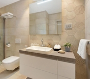 In-room Bathroom 3 Villa Thalia in Labin