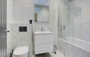 Toilet Kamar 6 Charming 2-bed Apartment in London