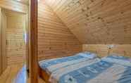 Bedroom 6 Chalet Snowflake IV 20m From Ski Trail