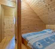 Bedroom 6 Chalet Snowflake IV 20m From Ski Trail