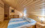 Bedroom 4 Chalet Snowflake IV 20m From Ski Trail