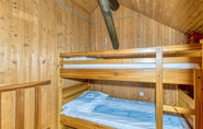 Bedroom 3 Chalet Snowflake IIb 20m From Ski Trail