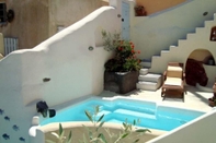 Swimming Pool Timedrops Santorini Volcano Villa