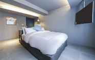 Kamar Tidur 3 Sillim Dominic Hotel