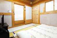 ห้องนอน Jeonju Doldamjip Hanok Stay