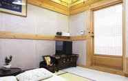 ห้องนอน 5 Jeonju Doldamjip Hanok Stay