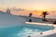 Swimming Pool Sunborn Oia Suites