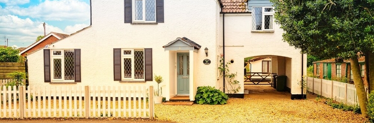 Exterior Norfolk Holiday Cottage 4-bed Luxury Dog Friendly