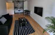 Common Space 7 London City Stays - Modern 2 Bedroom Apartment With Free Parking AND GYM Access
