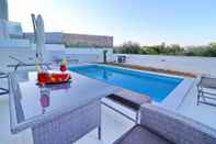 Swimming Pool Villa Dalmatinka - Four-bedroom Villa With Pool and Patio ID Direct Booker 12319