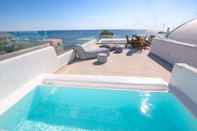 Kolam Renang Aegean Melody Suites Santorini Deluxe Suite With Outdoor Private Heated Jacuzzi