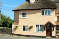 Exterior Crown Cottage