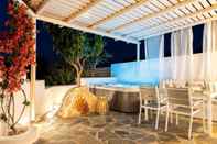 พื้นที่สาธารณะ Blue Mare Villas Paros Votsalo Suite