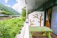 ภายนอกอาคาร Yangsan Doyeon Valley Pension