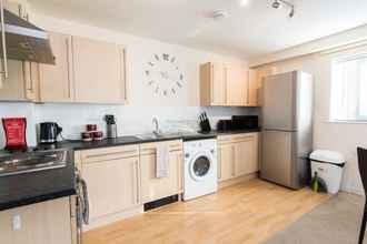 Kamar Tidur 4 Fremington Court, Coventry - 2 Bedroom Apartment