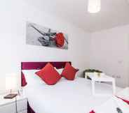 Kamar Tidur 3 Fremington Court, Coventry - 2 Bedroom Apartment