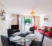 Kamar Tidur 6 Fremington Court, Coventry - 2 Bedroom Apartment