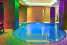 スイミングプール Elegance Residence