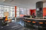 Bar, Cafe and Lounge Courtyard by Marriott New York Manhattan / Central Park