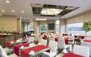 Restaurant 5 Ramada Plaza by Wyndham Izmir