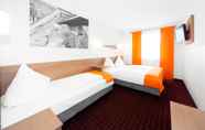 Bedroom 2 McDreams Hotel Wuppertal City