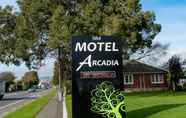 Bên ngoài 2 Arcadia Motel