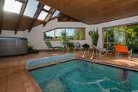 Swimming Pool Chalet Romantica