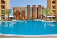 Swimming Pool DoubleTree by Hilton Resort & Spa Marjan Island