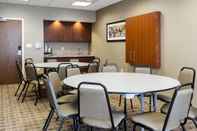 Functional Hall Comfort Inn & Suites