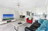 Ruang untuk Umum 5 Surfers Century Oceanside Apartments