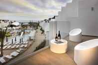 Hồ bơi Hard Rock Hotel Ibiza