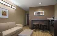 Common Space 6 Microtel Inn & Suites By Wyndham Fairmont