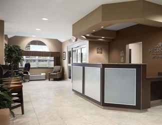 Lobby 2 Microtel Inn & Suites By Wyndham Fairmont