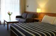 Kamar Tidur 3 Summerhill Motor Inn