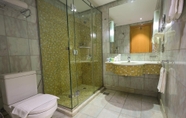 In-room Bathroom 6 Elaf Al Mashaer Hotel