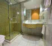 In-room Bathroom 6 Elaf Al Mashaer Hotel