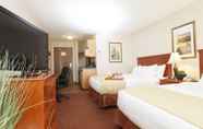 Bedroom 6 Stonebridge Hotel Dawson Creek