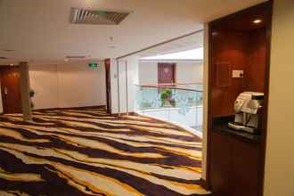 Lobi 4 Cruise Business hotel