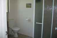 Toilet Kamar Balnarring Village Motor Inn