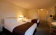 Bedroom 7 Coast Parksville Hotel