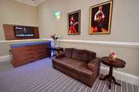 Lobby Palmerston Suites