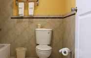 Toilet Kamar 2 Royal Victorian