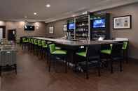 Bar, Cafe and Lounge Holiday Inn Hotel & Suites Edmonton Airport & Conference Ctr, an IHG Hotel