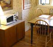 Bedroom 4 Ye Olde Danish Inn