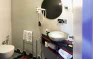In-room Bathroom 6 IRooms Pantheon & Navona