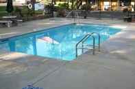 Swimming Pool Yosemite Westgate Lodge